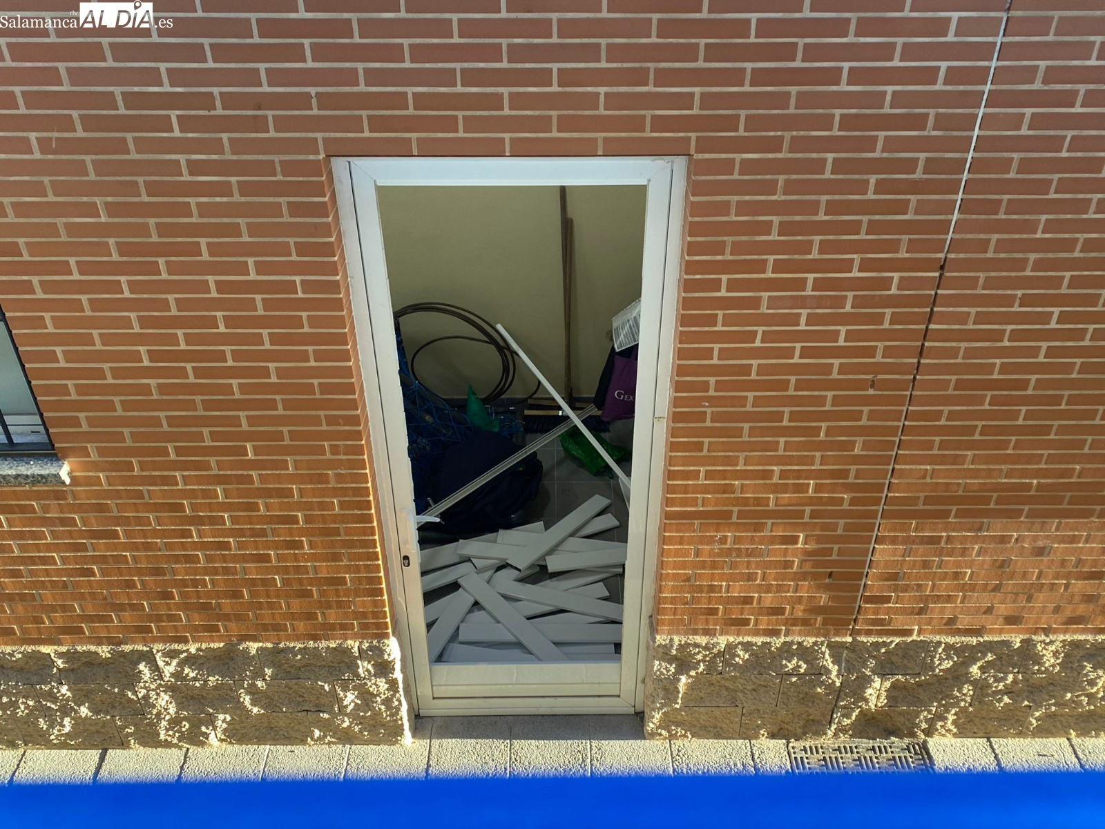 Olabe destroza la puerta del vestuario del Reina Sofía tras ser expulsado en el Unionistas - Dépor