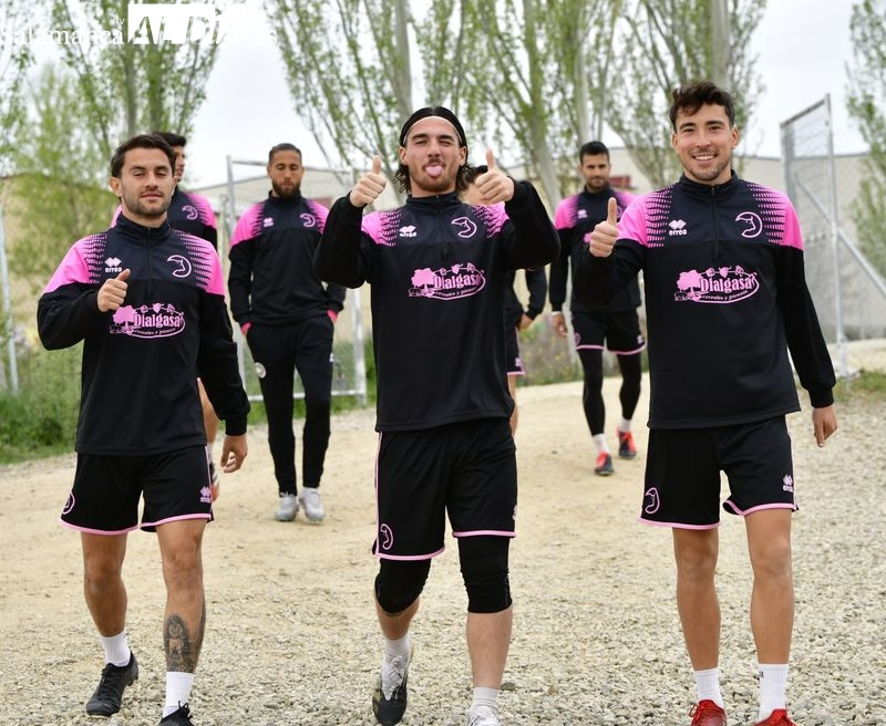 Caras llenas de alegría en el regreso al trabajo de Unionistas con la salvación a un paso