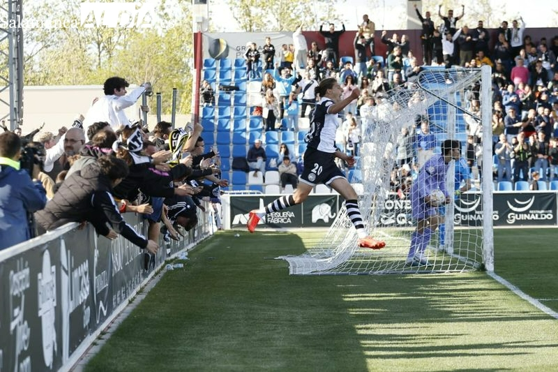 Unionistas, a cinco puntos de dar la campanada y pelear por subir a Segunda División