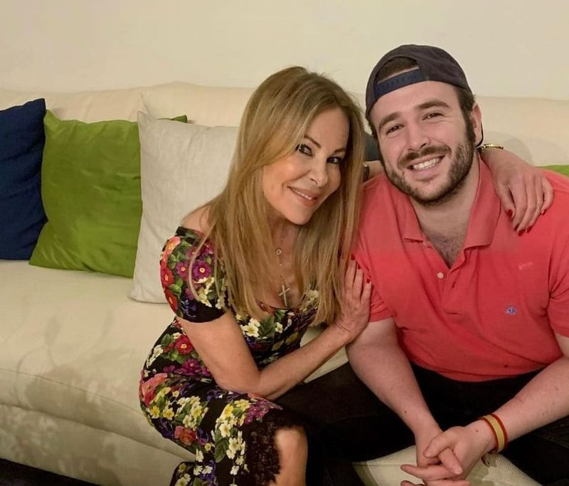 Ana Obregón lo confirma: la niña nacida por gestación subrogada es su nieta, hija de Aless