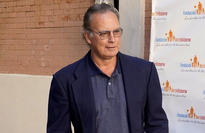 Bertín Osborne aclara su relación con la modelo y fisioterapeuta Gabriela Guillem