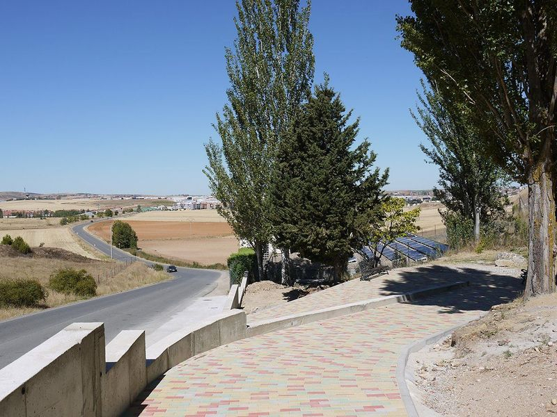 Una acera de 2 kilómetros conectará el casco urbano de Carbajosa con las urbanizaciones Albahonda y Navahonda