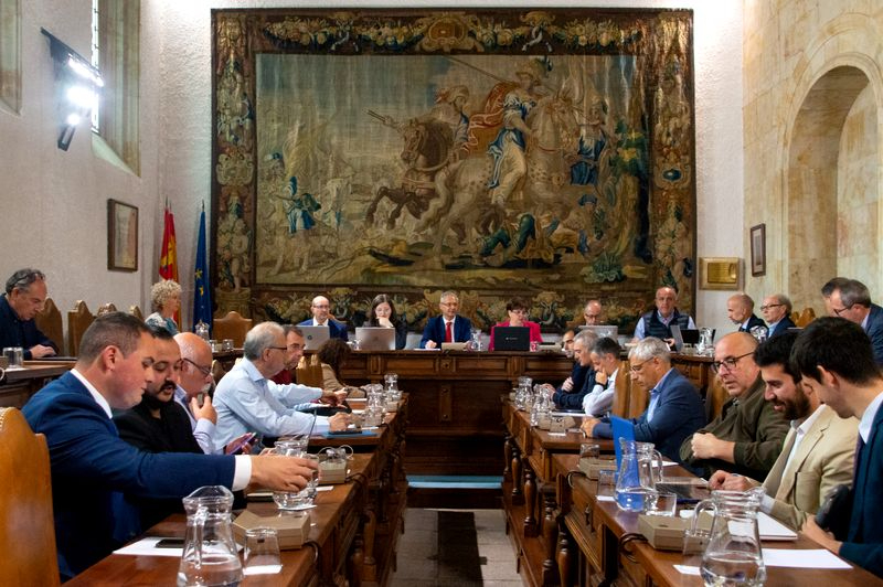 El presidente de Colombia y la asociación Alumni recibirán la medalla de la USAL