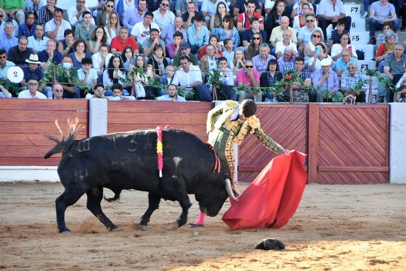 Guijuelo cuelga el No hay billetes para la reaparición de Manuel Diosleguarde