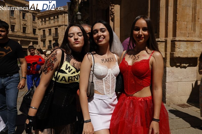 Buen ambiente y diversión en las fiestas de Filología