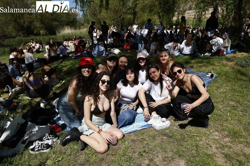 El buen tiempo anima a la celebración del Lunes de Aguas