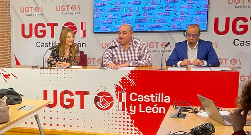 UGT, CCOO y CSIF llaman a la huelga a casi 50.000 trabajadores de la sanidad de CyL