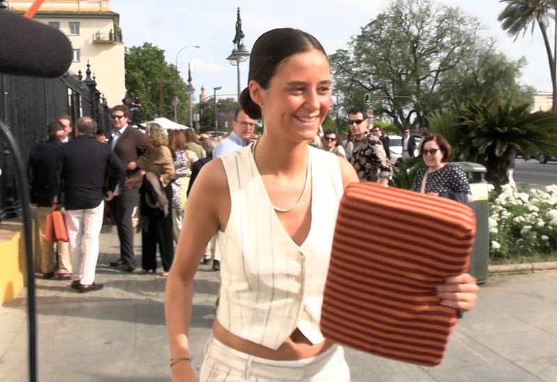 ¿Se va a ir Victoria Federica a Abu Dabi con su hermano y su abuelo?