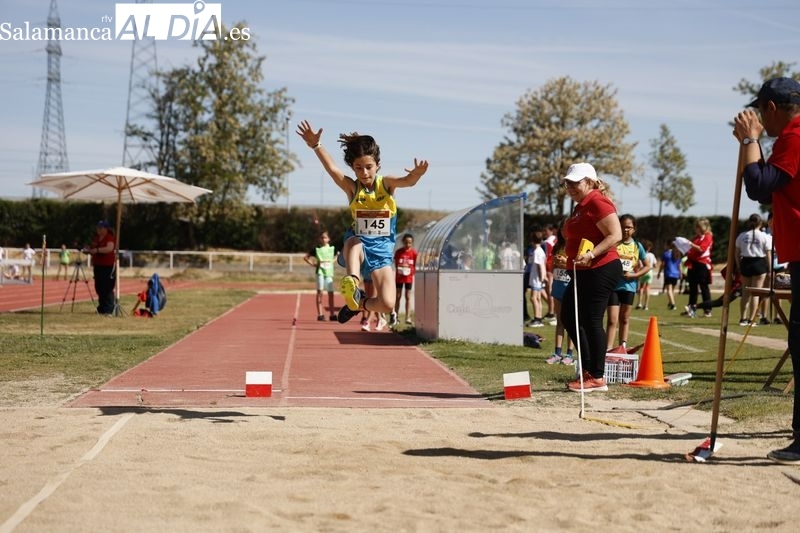 Las Pistas disfrutan con la final provincial de atletismo en los Juegos Escolares