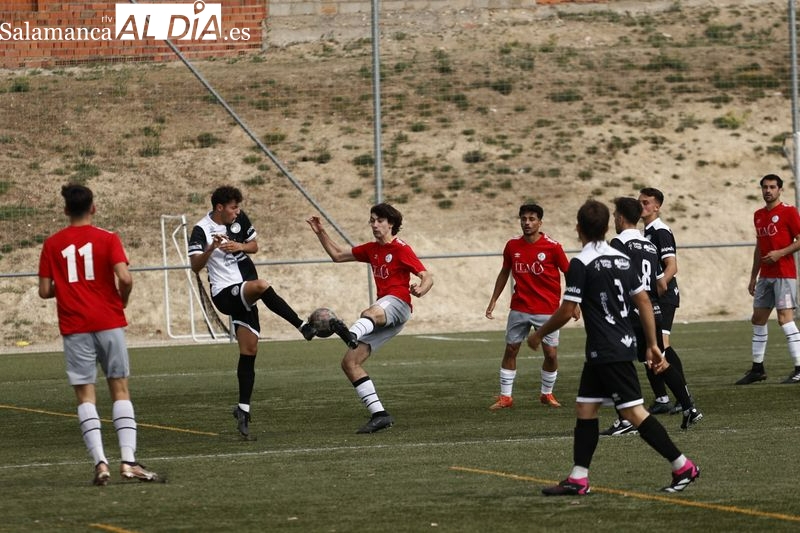 Tablas en el derbi entre los filiales de Unionistas y el Salamanca UDS (0-0)