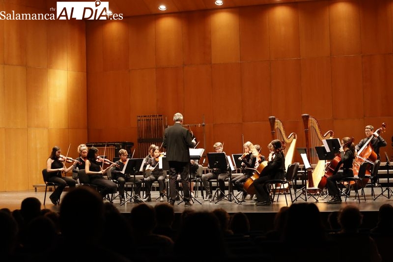Las Orquestas del Conservatorio Profesional hacen vibrar al CAEM
