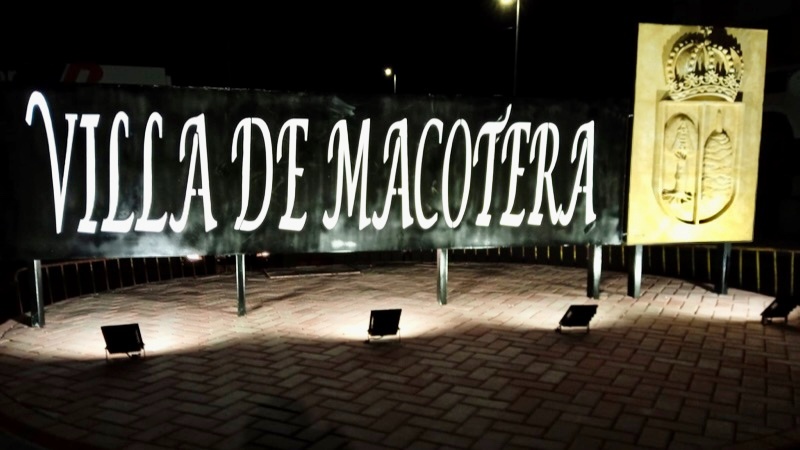 Macotera luce su nueva y esperada imagen de acceso principal a la localidad 