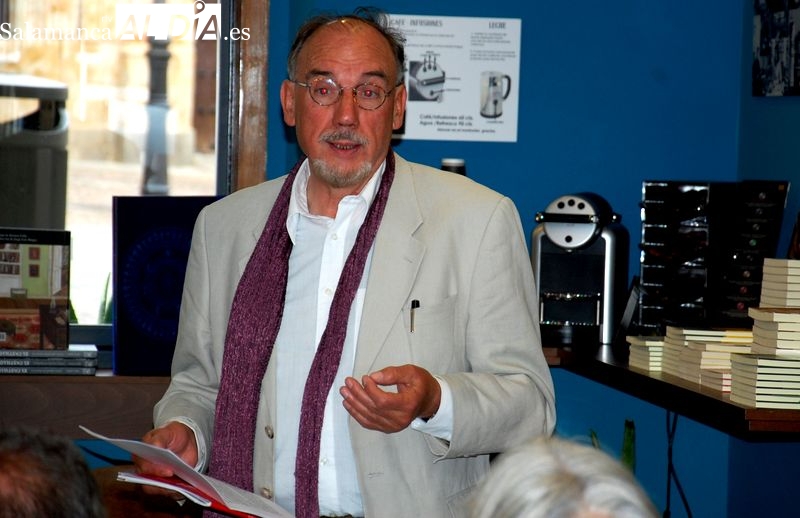 La última aldea de las palabras, los poemas de Agustín B. Sequeros