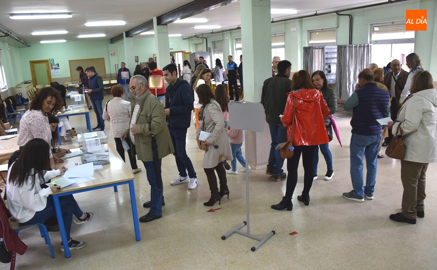 Baja la participación en Ciudad Rodrigo hasta las 14.00 horas, con mínimo histórico incluido de votantes