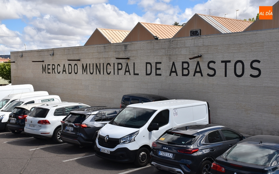 El Ayuntamiento renovará el pavimento del Mercado de Abastos con una inversión de 26.237€
