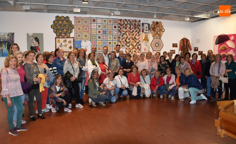 Amanecer inaugura la exposición que recoge todo el trabajo realizado durante el curso