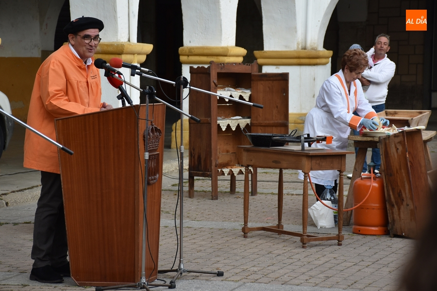 Julete Moriche abre la II Feria del Farinato con un pregón repleto de anécdotas en ferias de turismo