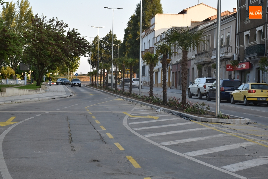 Reabierta al completo al tránsito de peatones y vehículos la Avenida de España