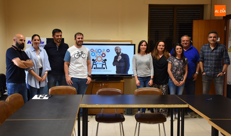 Empresarios mirobrigenses mejoran sus habilidades comunicativas con Ricardo Montilla