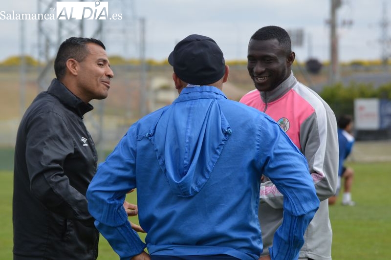 El Salamanca UDS va a por todas en uno de sus últimos entrenamientos de la temporada: Souley, al margen