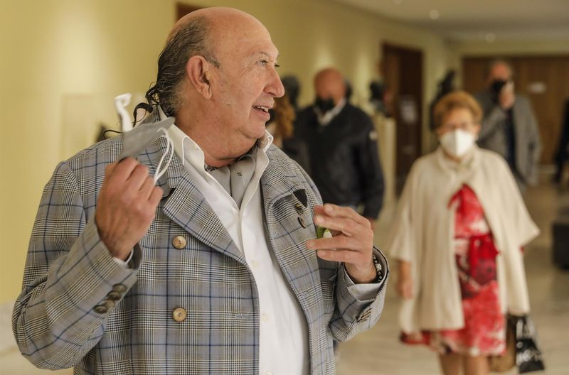 Detienen al diseñador Francis Montesinos por una agresión sexual a un menor