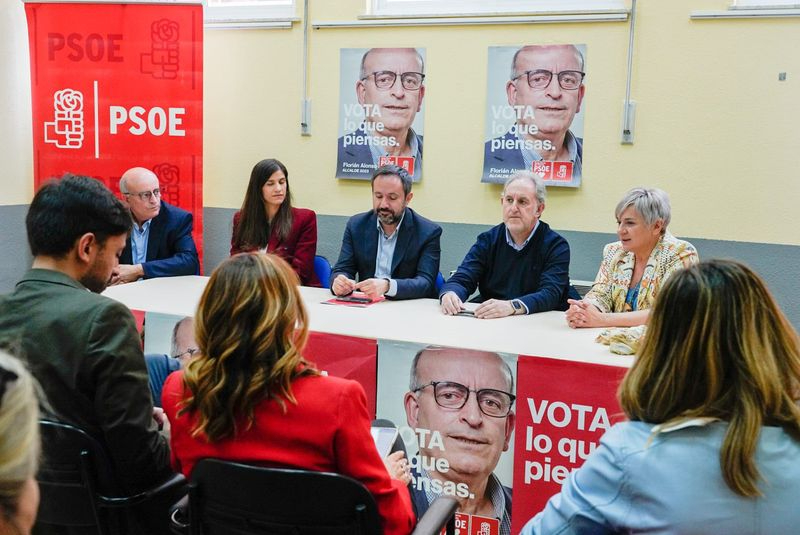 El PSOE apuesta por redefinr las líneas, itinerarios y frecuencias de los autobuses metropolitanos 