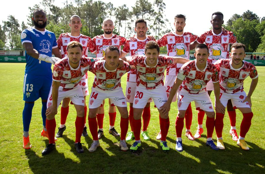 Debacle del CD Guijuelo en Arenteiro con una manita que aprieta la pelea por la fase de ascenso (5-1)