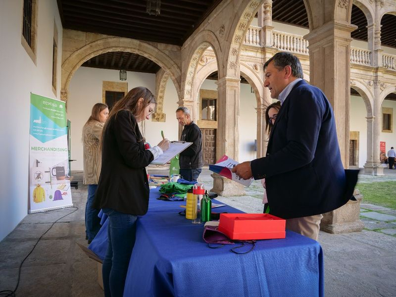 El Colegio Arzobispo Fonseca acoge la III Feria Grupo Ecotisa