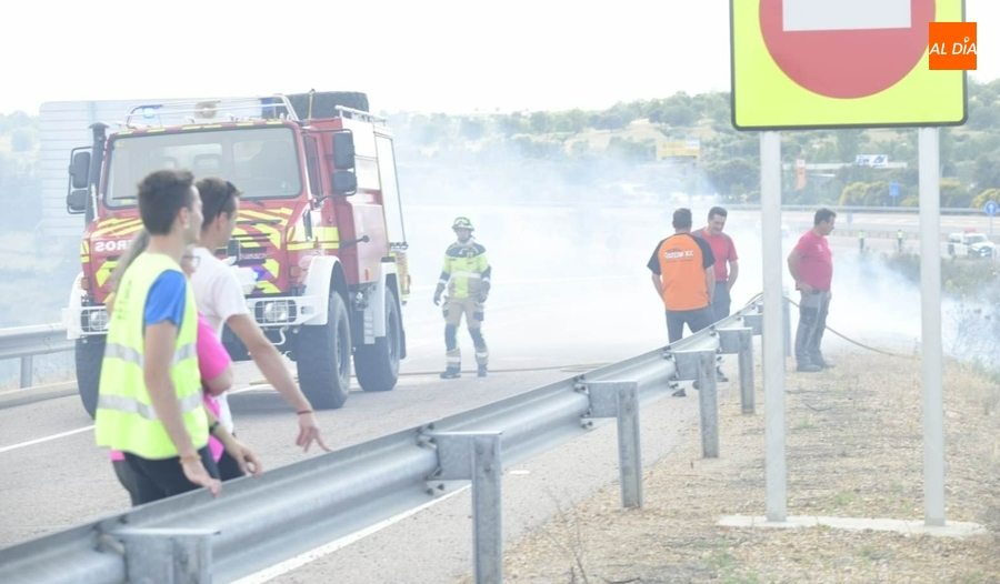 Registrado un incendio junto a la A-62 a la altura de Sancti-Spíritus