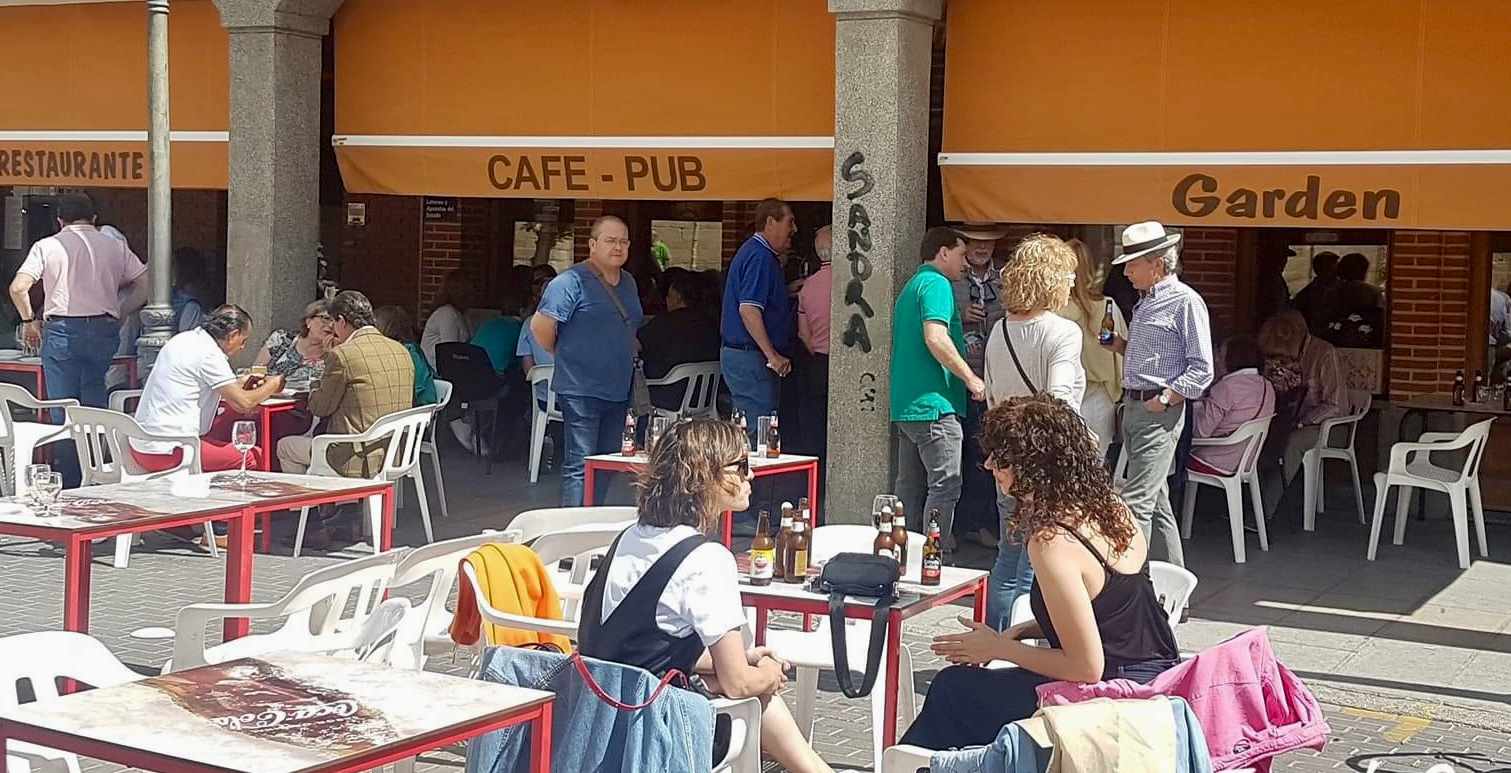 El Garden y su canutillo de beicon y gambas con mayonesa de chillis se lleva el triunfo en la XIII Feria del Pincho de Macotera