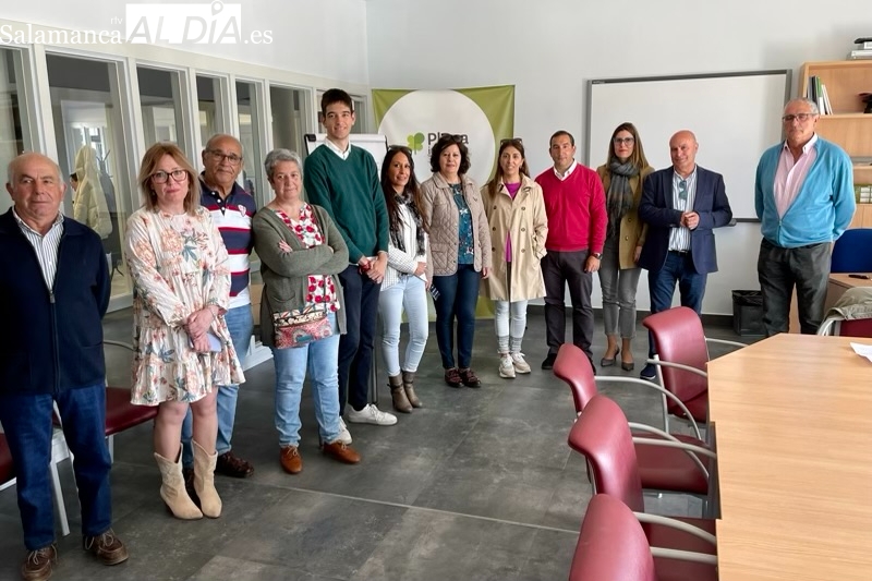 Eloy Ruíz acompaña a la candidatura peñarandina del PP en su visita a Acopedis y su apuesta por la inclusión social 
