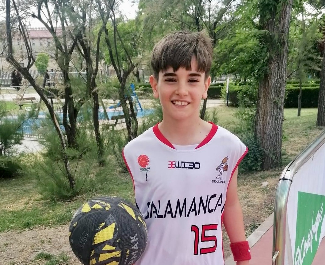 Aaron Martín Gómez se estrena en la selección de Salamanca de Minibasket