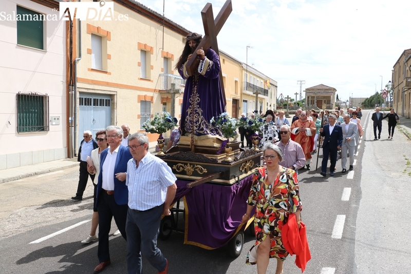 Sobradillo celebra Santa Cruz con Belén Flores y Manuel Arroyo como mayordomos