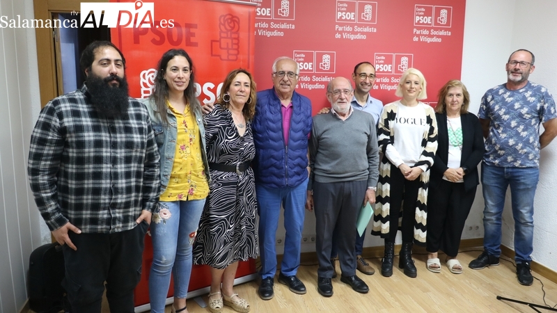 El PSOE presenta a militantes de la comarca el equipo que concurre a las elecciones municipales en Vitigudino