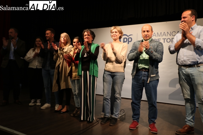 Luisa de Paz señala que en Vitigudino hay dos candidaturas, la del PP y la de todos los demás