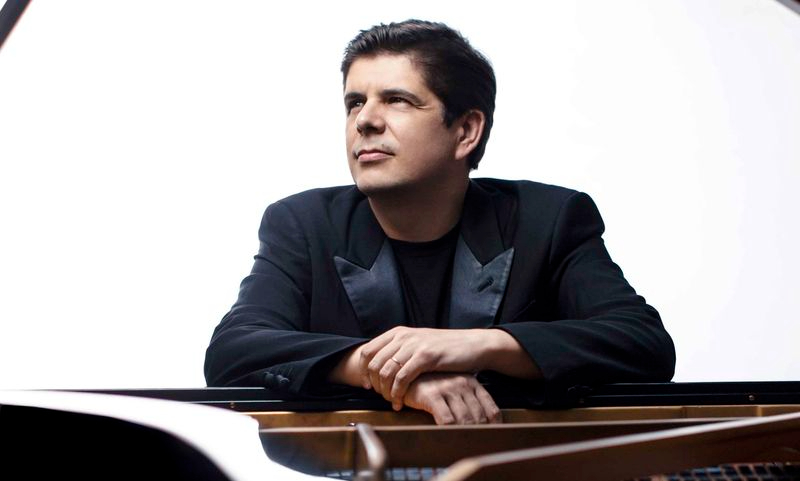 Concierto en Salamanca del pianista Javier Perianes con el Cuarteto Ribera de la OSCYL