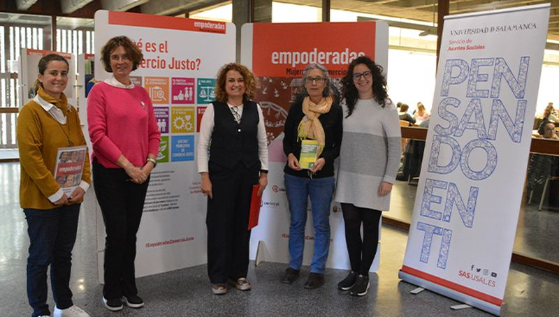 La biblioteca Abraham Zacut acoge la exposición fotográfica ‘Empoderadas. Mujeres del Comercio Justo’