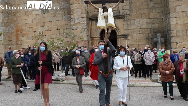 Una verbena anima este martes la fiesta de Santa Cruz en Masueco