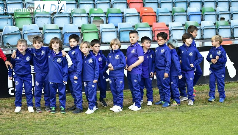 La cantera del Salamanca UDS entrará gratis al partido del playoff para animar al primer equipo 