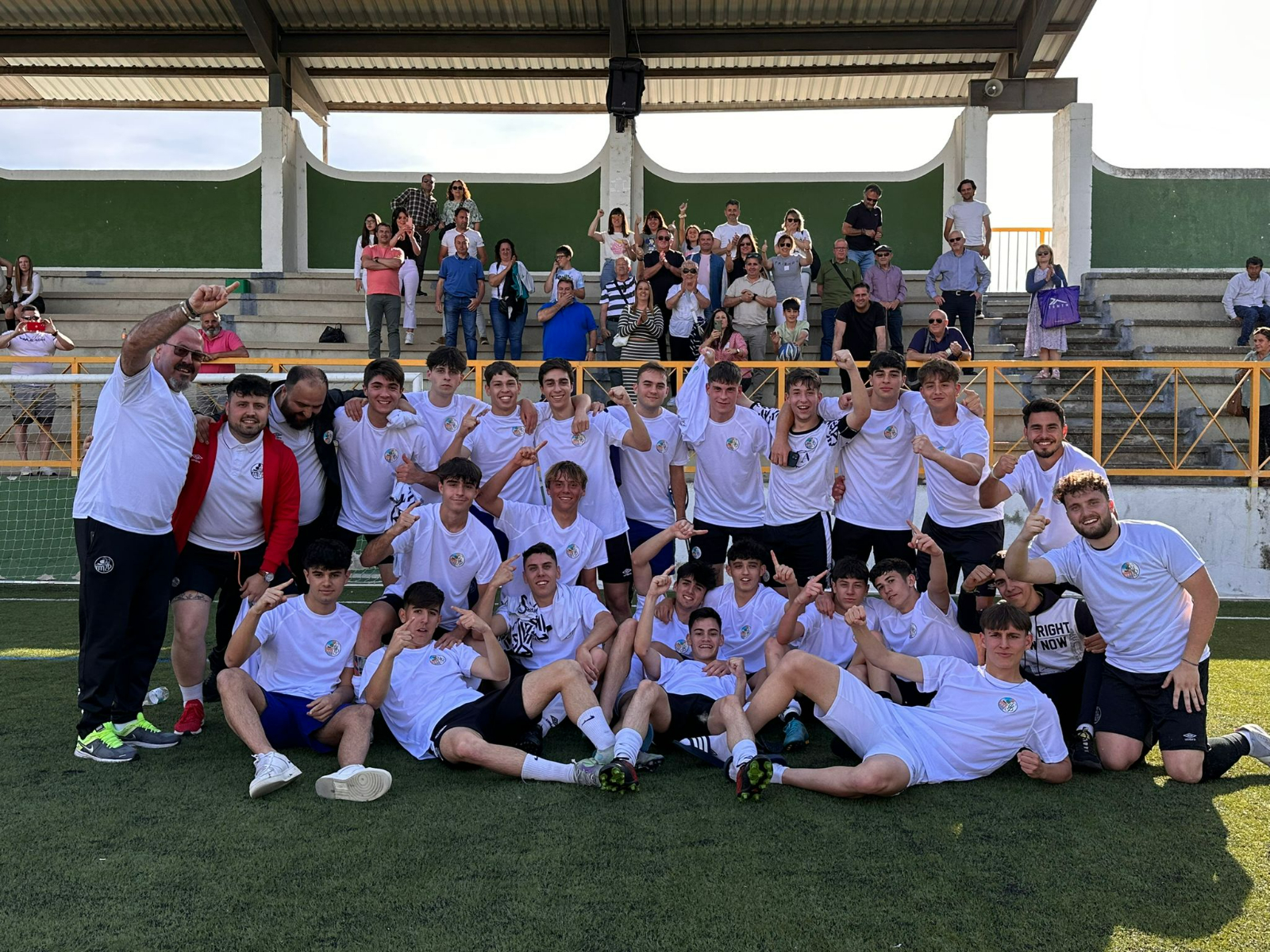 El Juvenil B del Salamanca UDS se proclama campeón... y su ascenso queda pendiente de si el Regional sube a Liga Nacional