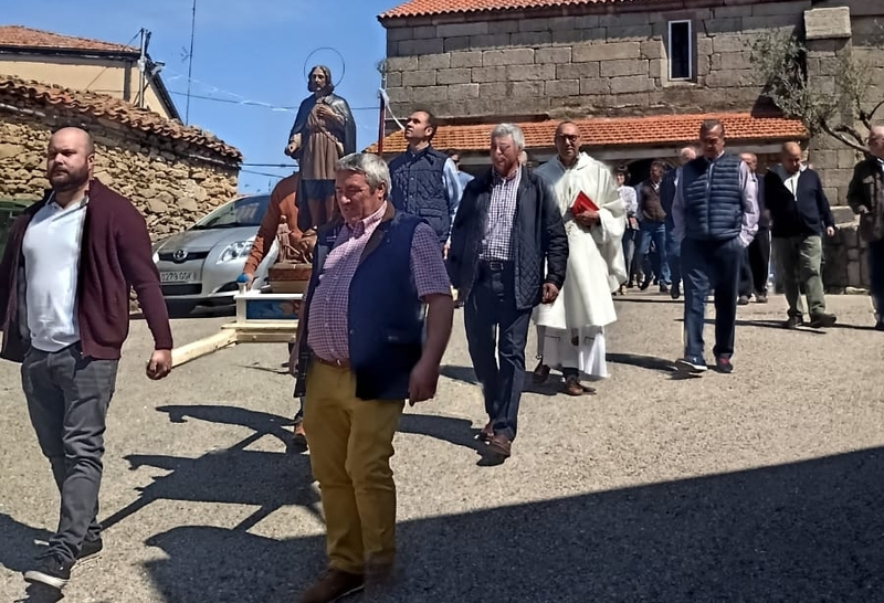 Cabeza del Caballo celebra San Isidro con actos religiosos y un convite