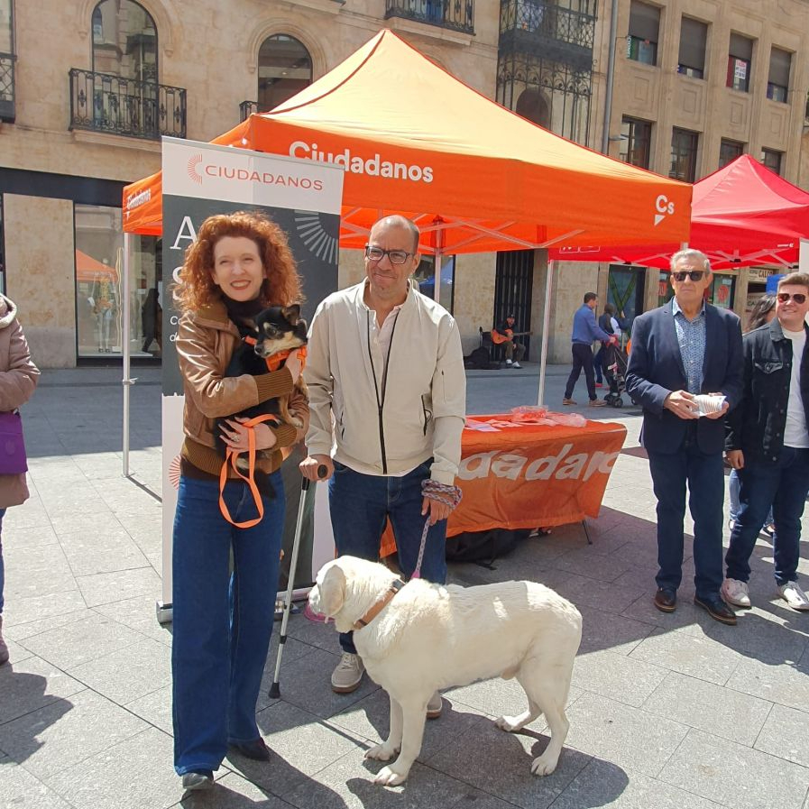 Ana Suárez creará un cementerio municipal de mascotas