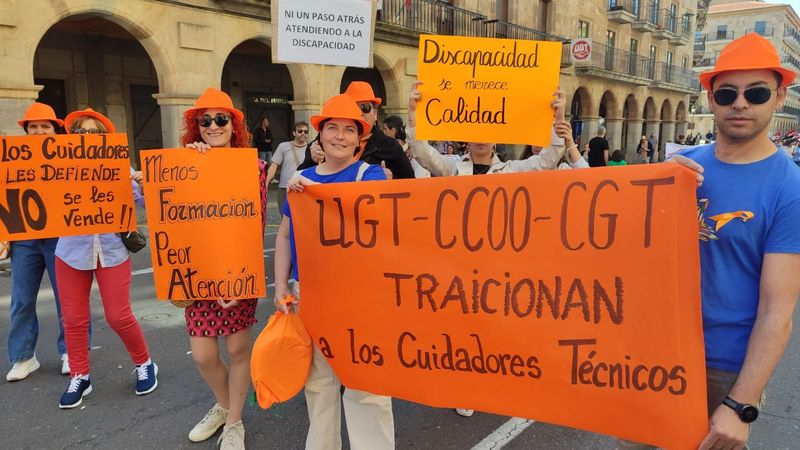 Los Cuidadores Técnicos de Servicios Asistenciales vuelven a echarse a la calle este jueves por la degradación de su categoría