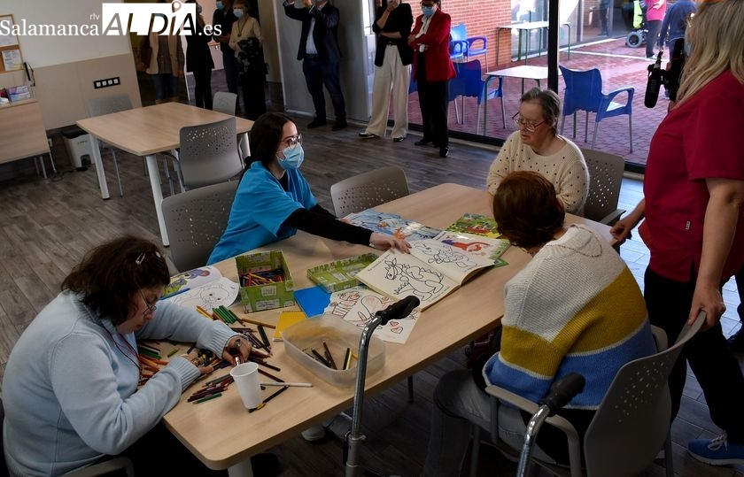 ¿Te gustaría trabajar como cuidador/a de Asprodes?