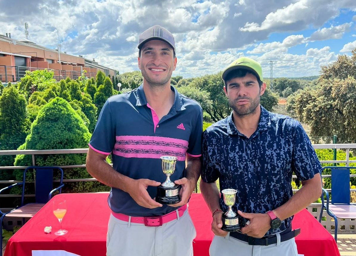 Juan Hernández, ganador del Campeonato de Castilla y León de golf y el exfutbolista Jorge Alonso sigue sus pasos
