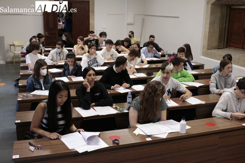 Comienza la cuenta atrás para examinarse de la EBAU: fechas a tener en cuenta  