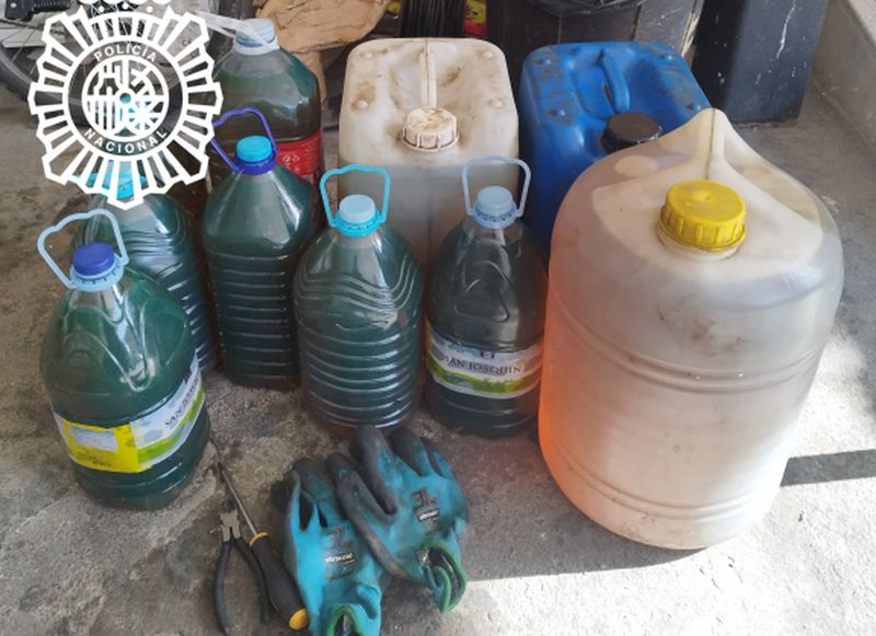 Pillado en Salamanca con diez garrafas de combustible robado