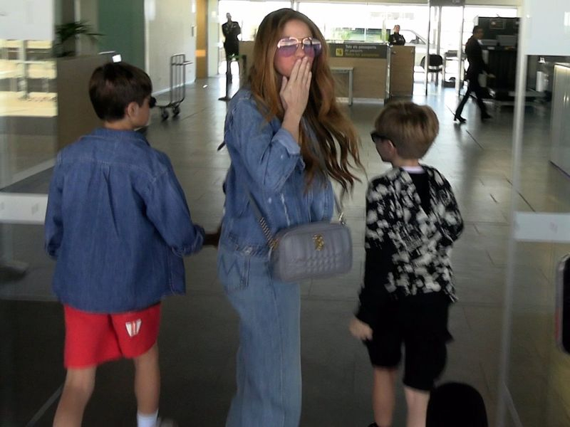 Shakira presume de las dotes artísticas de sus hijos en su último videoclip
