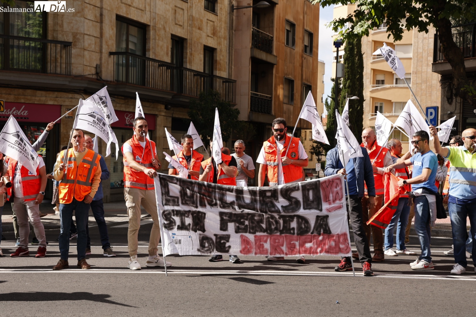 No sabemos nada del nuevo contrato del transporte sanitario, lamentan los trabajadores