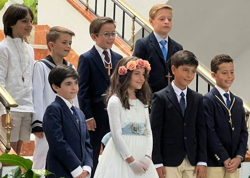 Alumnos del colegio Marista Champagnat comparten su primera comunión